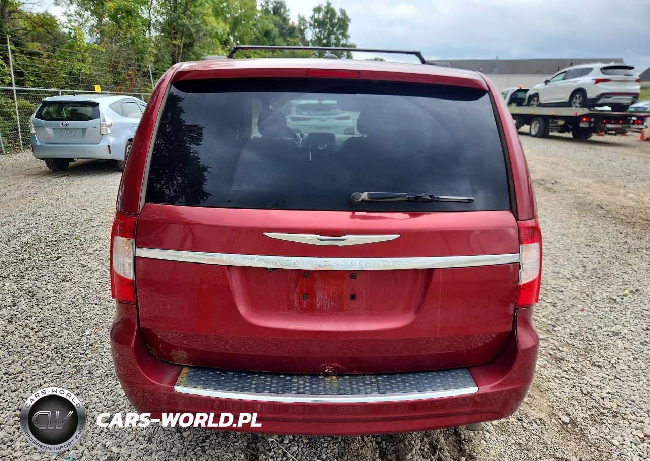 2016 Chrysler Town & Country Touring VIN:2C4RC1BG8GR137993 - 6