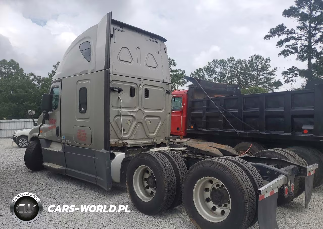2017 Freightliner Cascadia 125 Semi Truck VIN:3AKJGLDR9HSHT2325 - 3