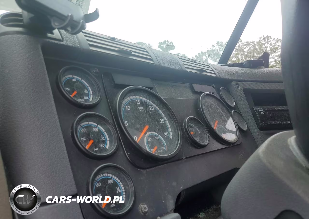 2017 Freightliner Cascadia 125 Semi Truck VIN:3AKJGLDR9HSHT2325 - 8