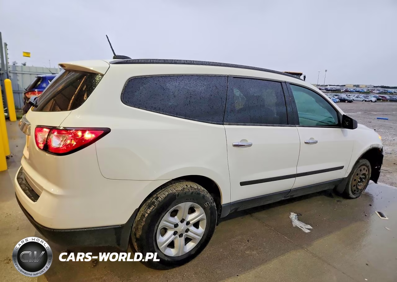 2017 Chevrolet Traverse Ls VIN:1GNKRFED7HJ340899 - 3