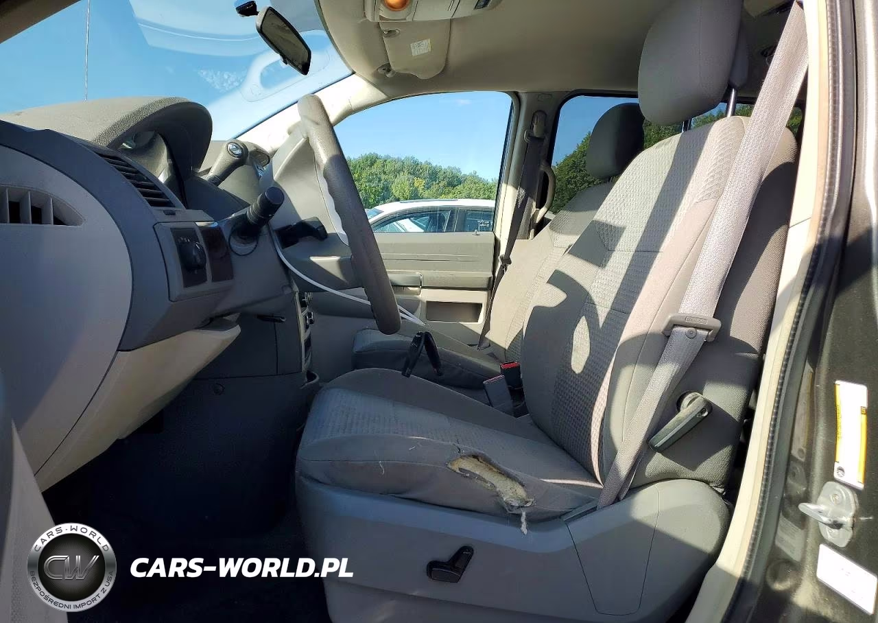 2010 Chrysler Town & Country Lx VIN:2A4RR2D13AR351756 - 7