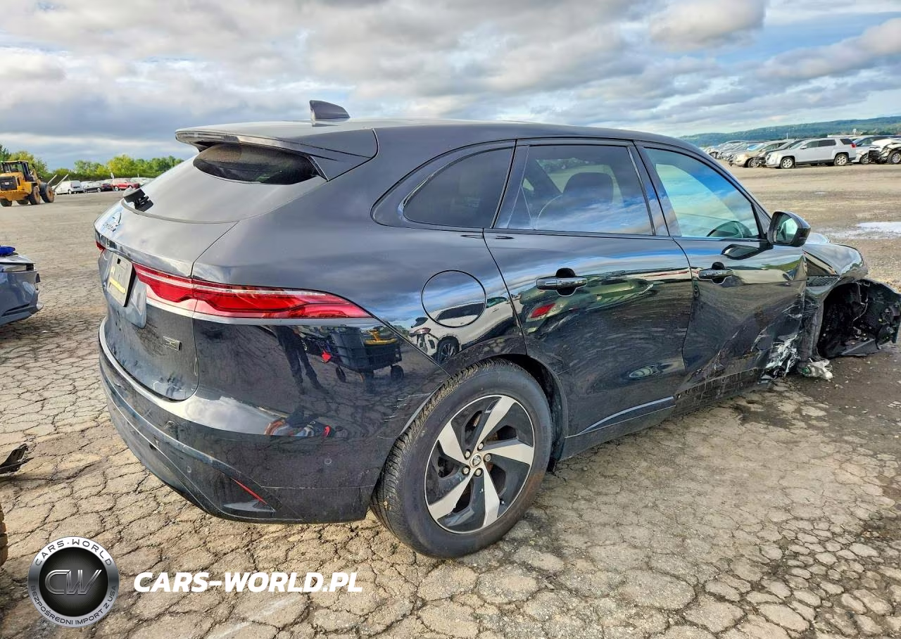2026 Jaguar F-Pace R-Dynamic S VIN:SADCT2EX5TA757579 - 3