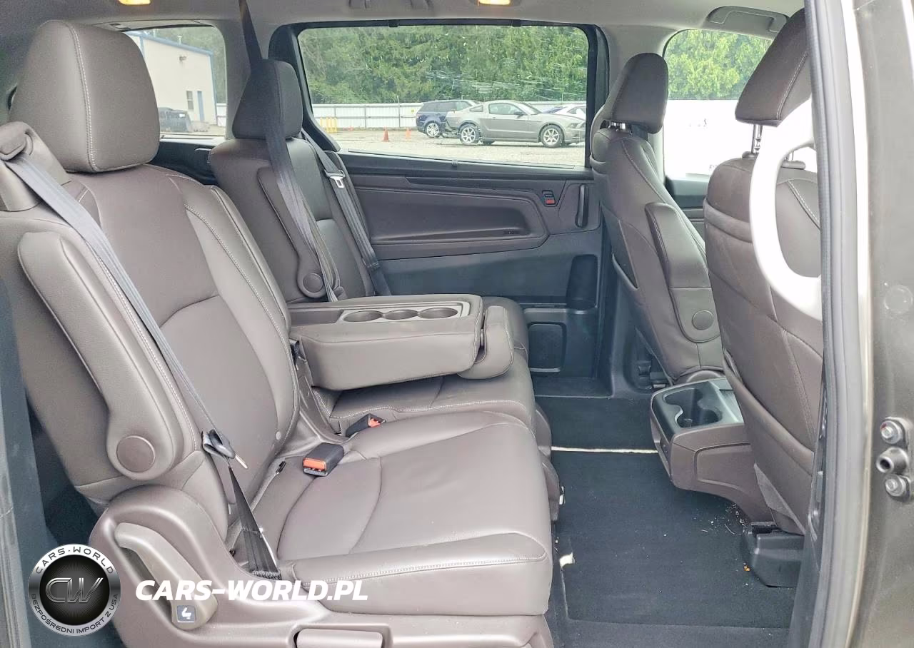2023 Honda Odyssey Touring VIN:5FNRL6H87PB011827 - 11