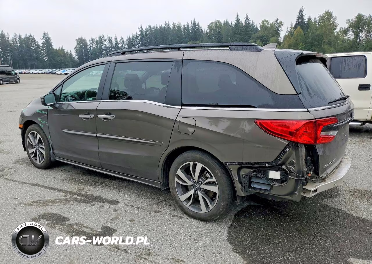 2023 Honda Odyssey Touring VIN:5FNRL6H87PB011827 - 2