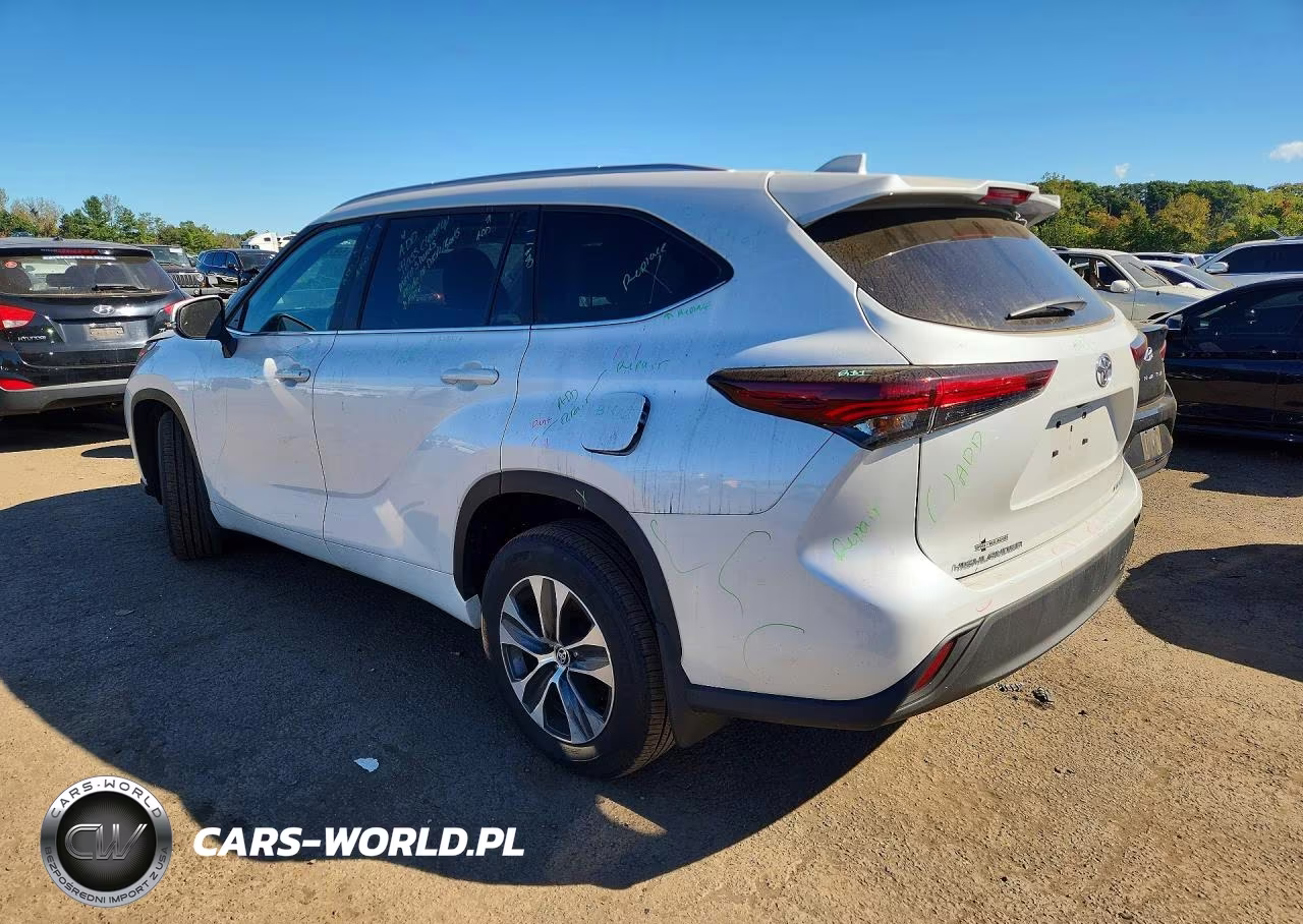2025 Toyota Highlander Xle VIN:5TDKDRBH4SS586870 - 2