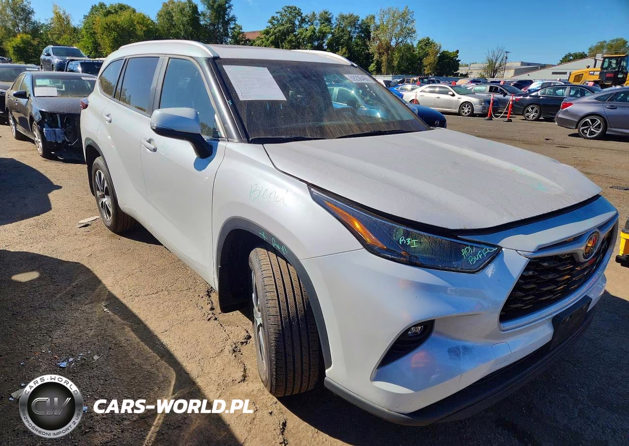 2025 Toyota Highlander Xle VIN:5TDKDRBH4SS586870 - 4