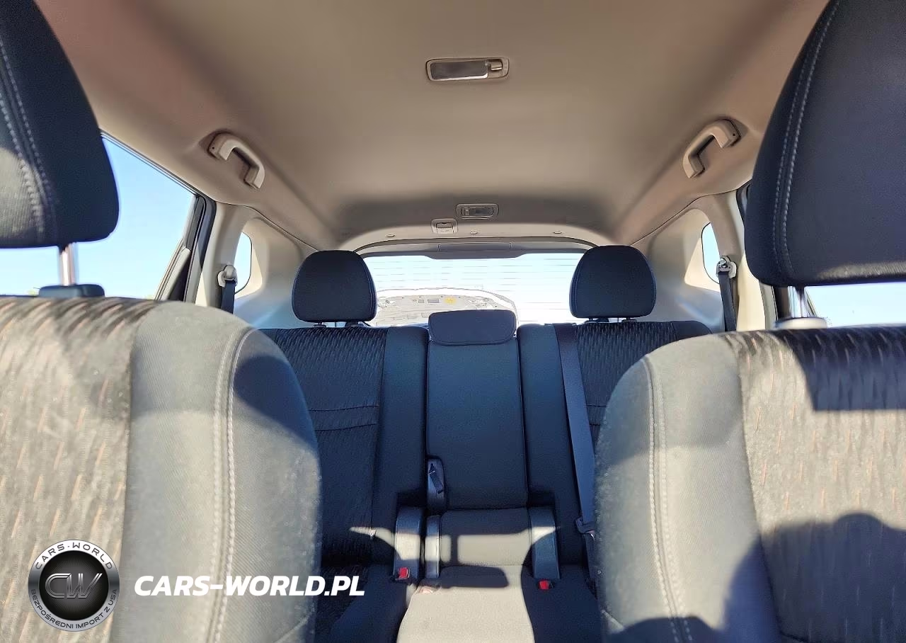 2018 Nissan Rogue S VIN:KNMAT2MV3JP534518 - 10