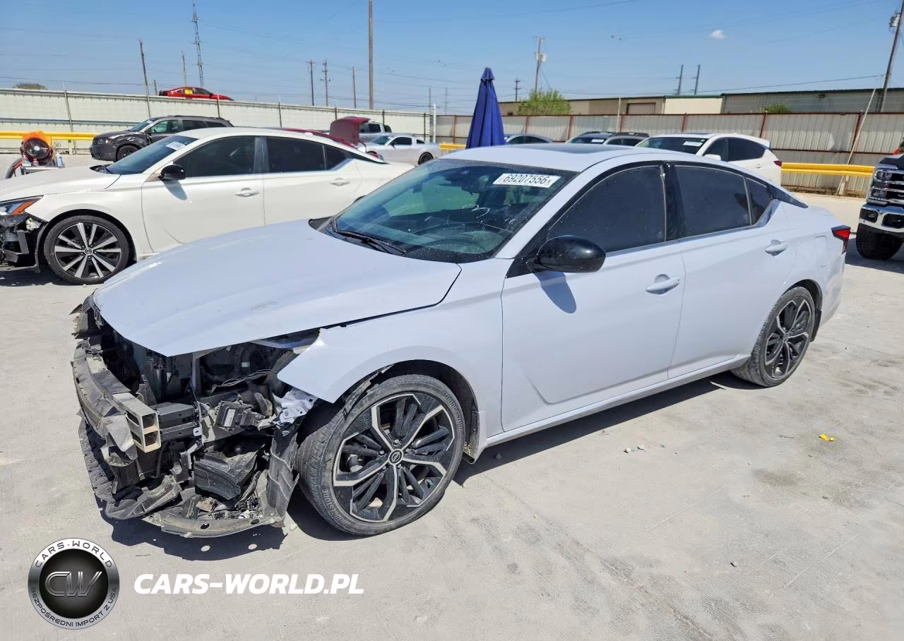 2023 Nissan Altima Sr