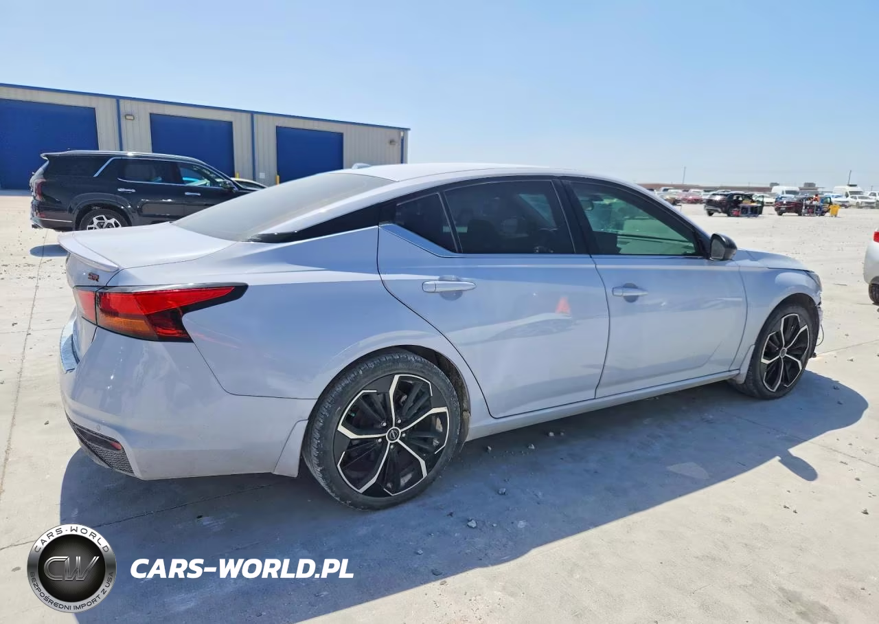 2023 Nissan Altima Sr VIN:1N4BL4CV1PN398448 - 3