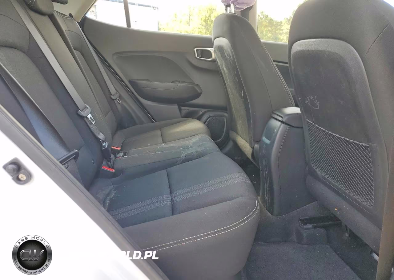 2022 Hyundai Venue Sel VIN:KMHRC8A32NU207894 - 10