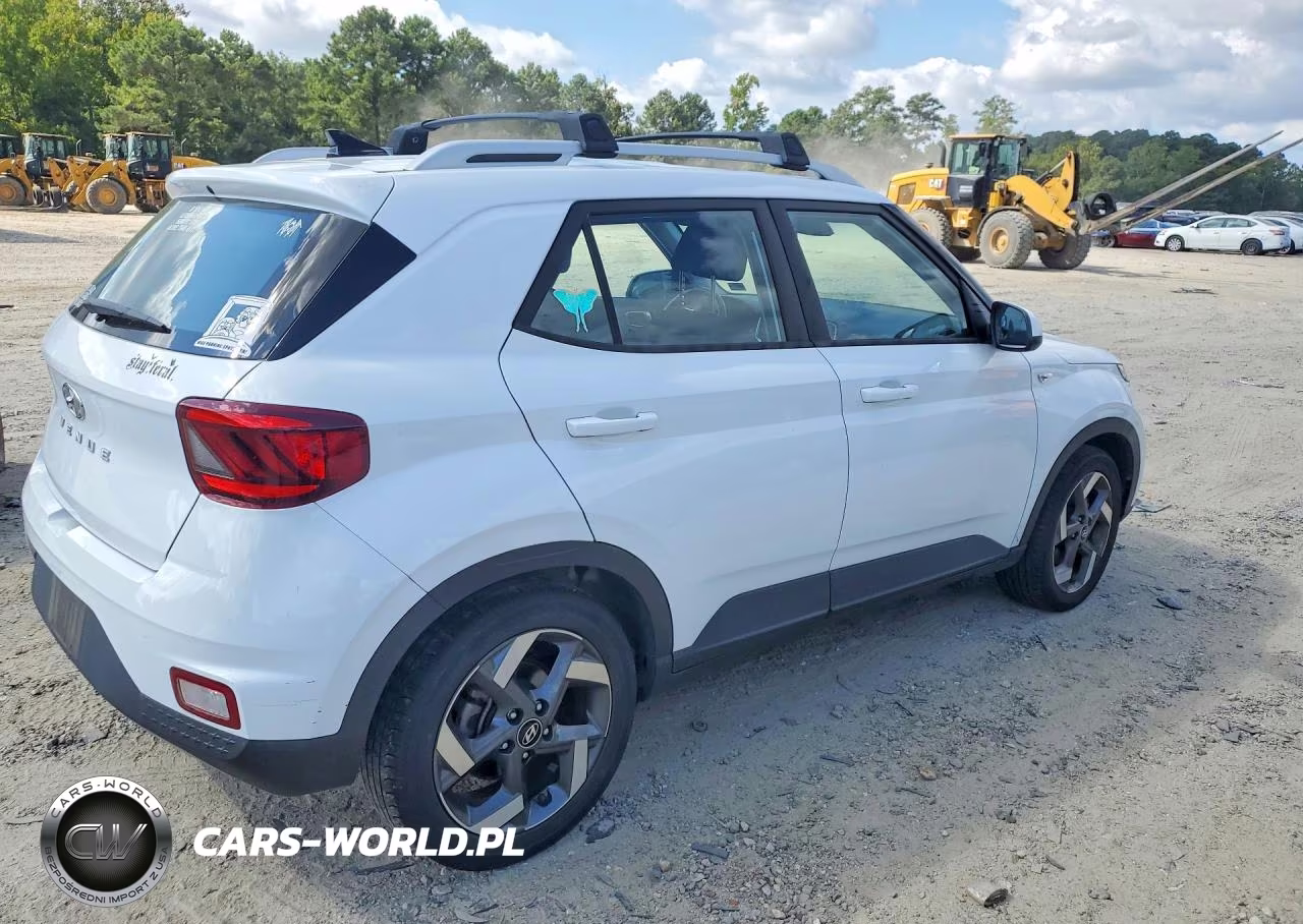 2022 Hyundai Venue Sel VIN:KMHRC8A32NU207894 - 3