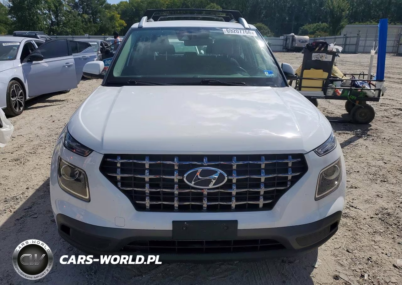 2022 Hyundai Venue Sel VIN:KMHRC8A32NU207894 - 5