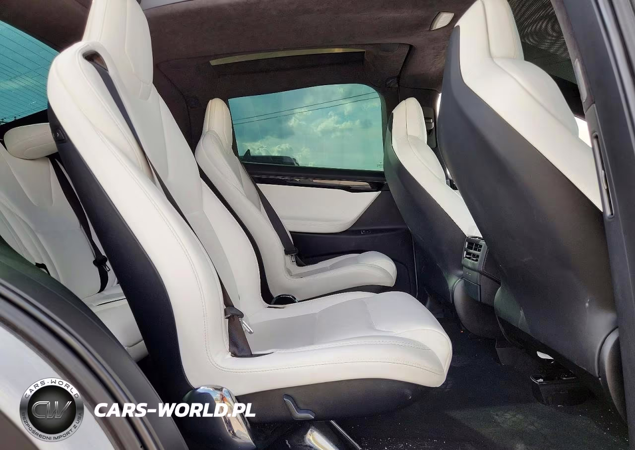 2019 Tesla Model X VIN:5YJXCBE25KF162996 - 10