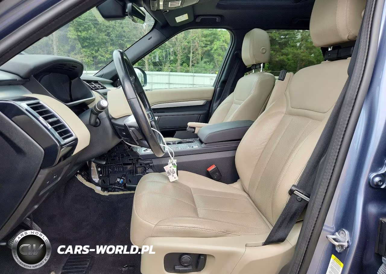 2020 Land Rover Discovery Landmark VIN:SALRU2RV2L2425310 - 7