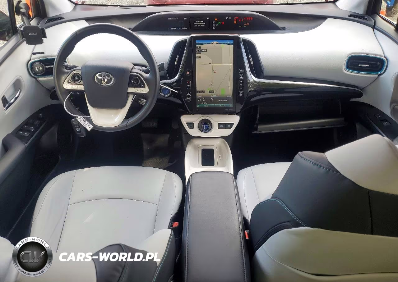 2018 Toyota Prius Four VIN:JTDKARFU0J3068545 - 8