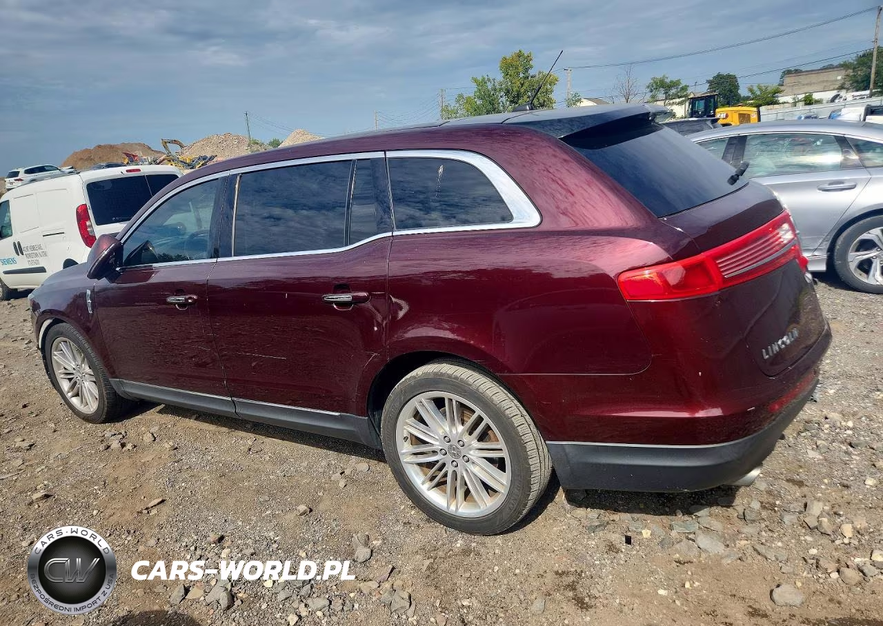 2019 Lincoln Mkt VIN:2LMHJ5AT0KBL00659 - 2