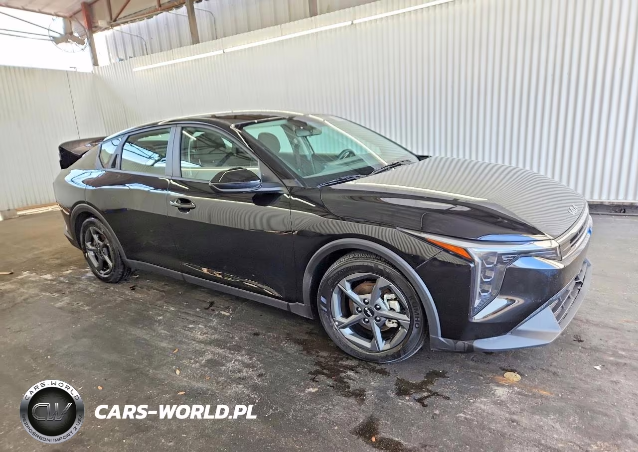 2025 Kia K4 Lxs VIN:3KPFT4DE6SE086505 - 4