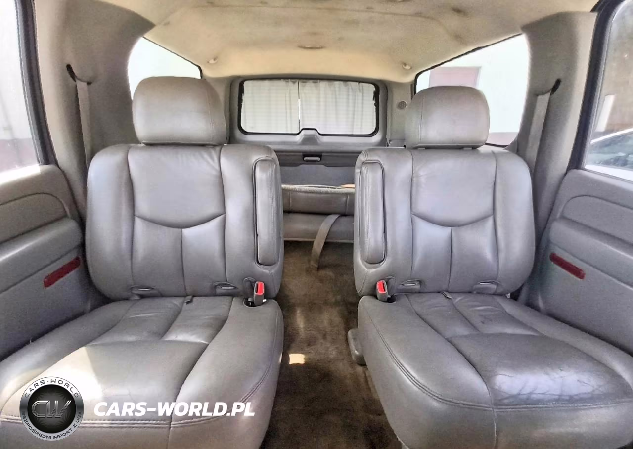 2005 Chevrolet Suburban K1500 VIN:3GNFK16Z95G206993 - 10