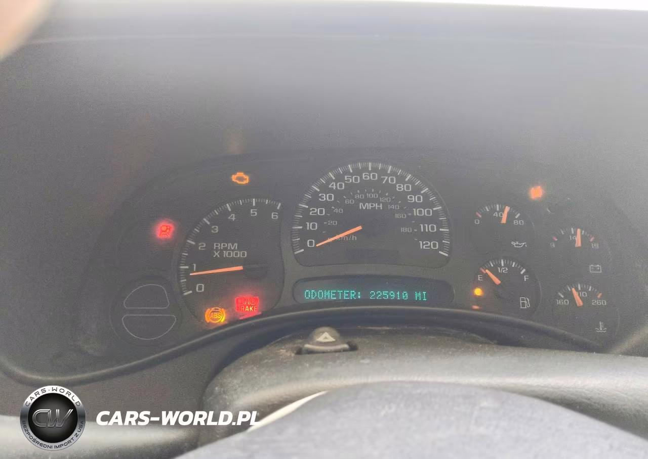 2005 Chevrolet Suburban K1500 VIN:3GNFK16Z95G206993 - 9