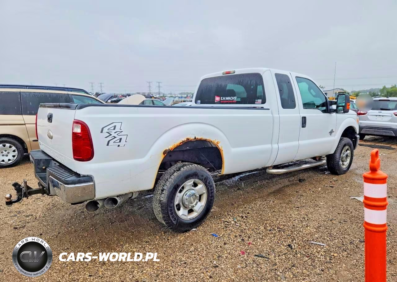 2011 Ford F350 Super Duty VIN:1FT8X3BT9BEC86637 - 3