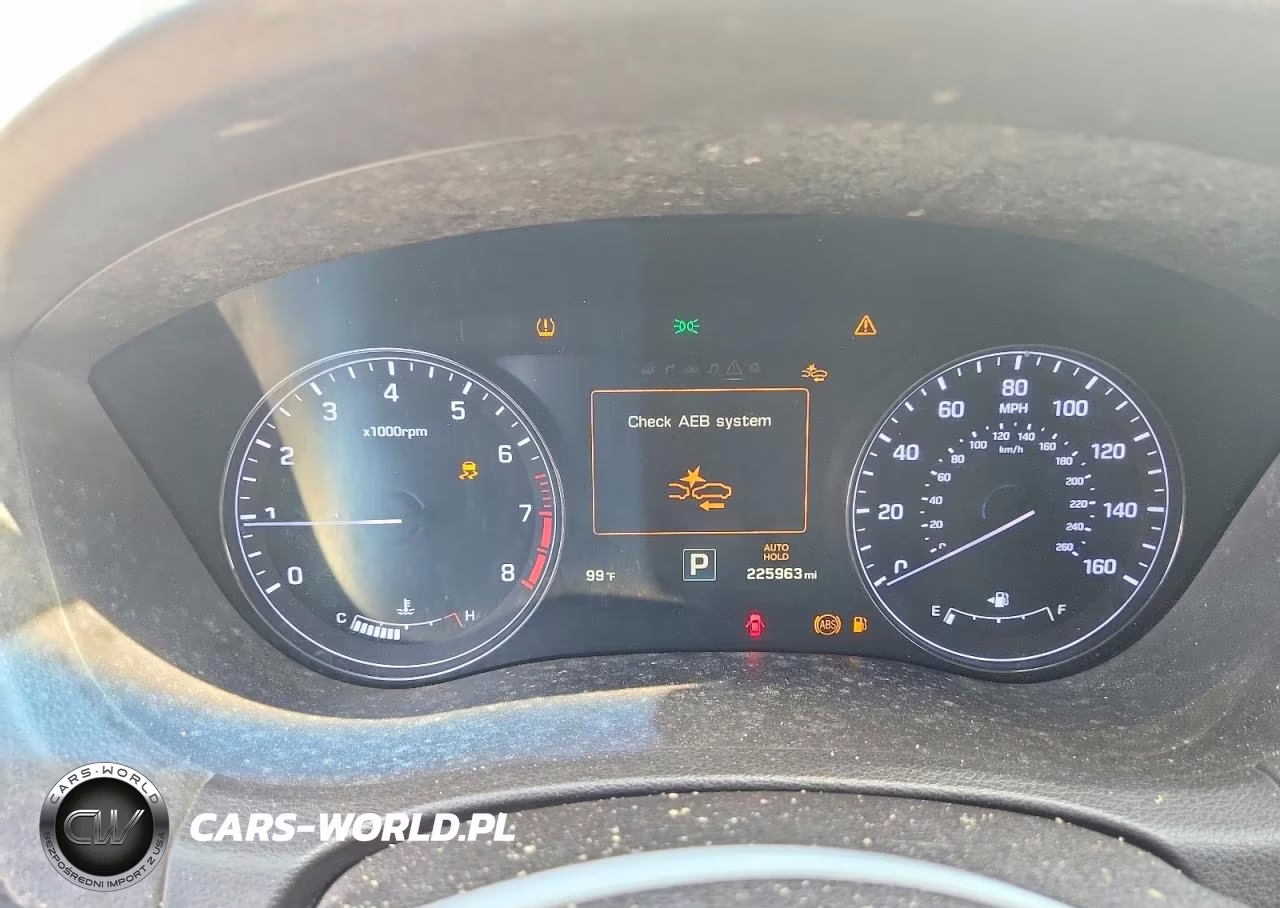 2015 Hyundai Genesis 3.8 VIN:KMHGN4JE6FU084209 - 9