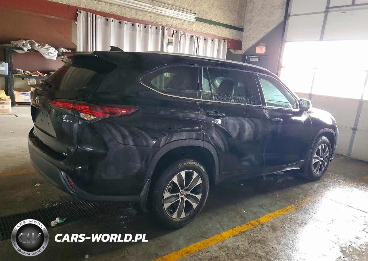 2026 Toyota Highlander Hybrid Xle VIN:5TDKBRCH3TS698291 - 3