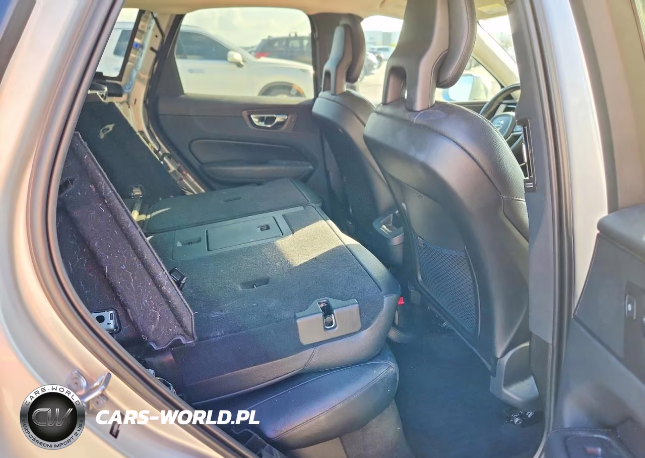 2018 Volvo Xc60 T5 VIN:LYV102RK4JB109862 - 11
