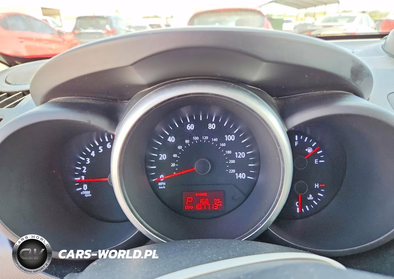 2012 Kia Soul + VIN:KNDJT2A60C7467392 - 9