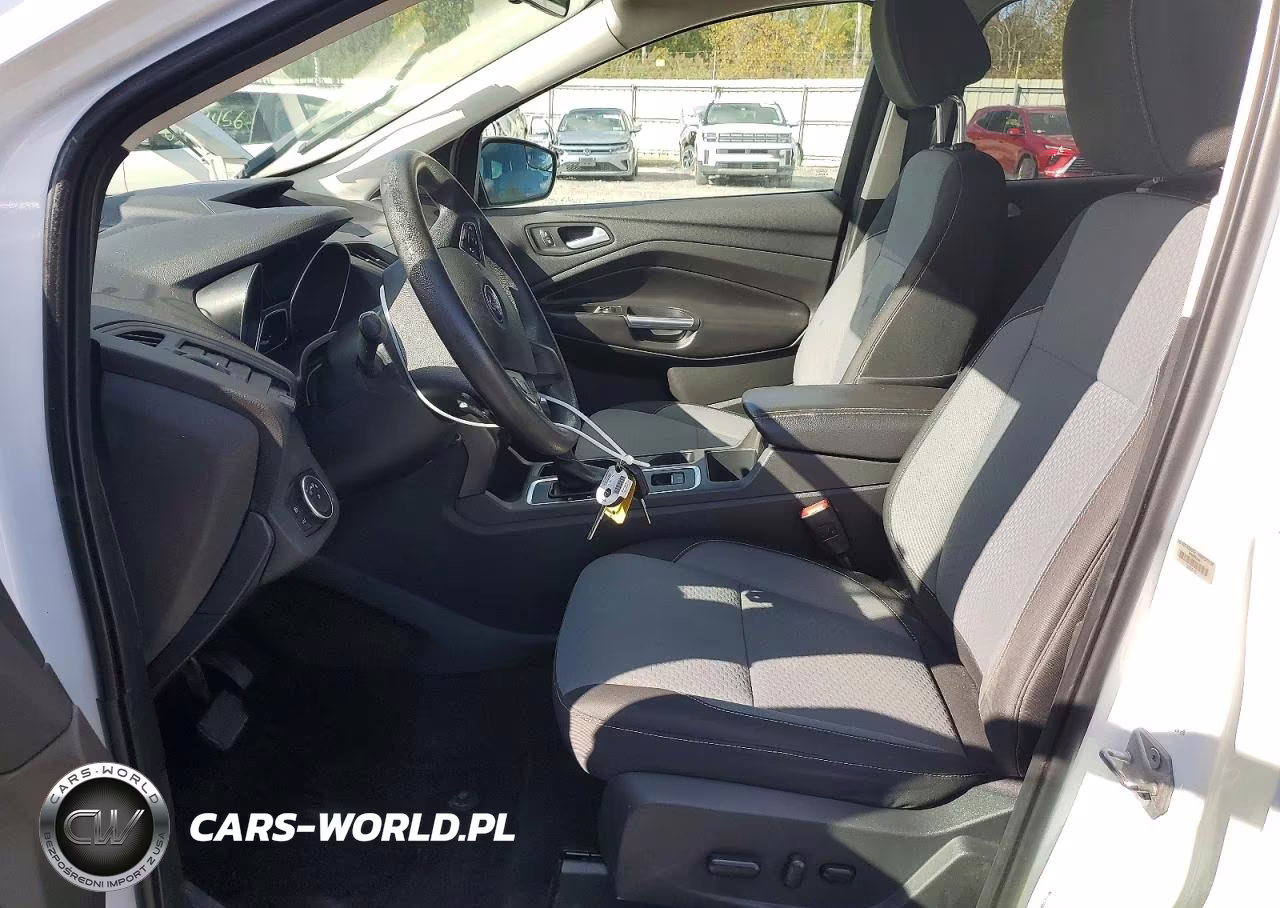 2017 Ford Escape Se VIN:1FMCU9GD2HUA73840 - 1