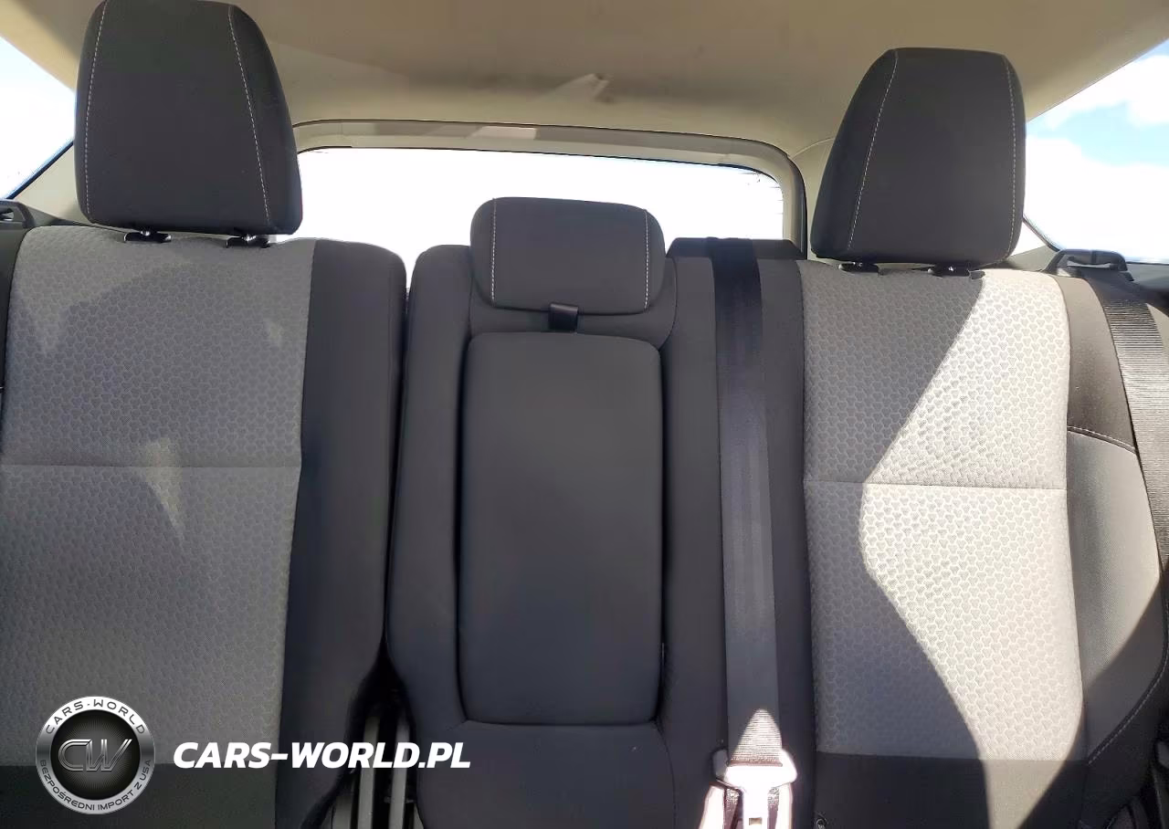 2017 Ford Escape Se VIN:1FMCU9GD2HUA73840 - 4
