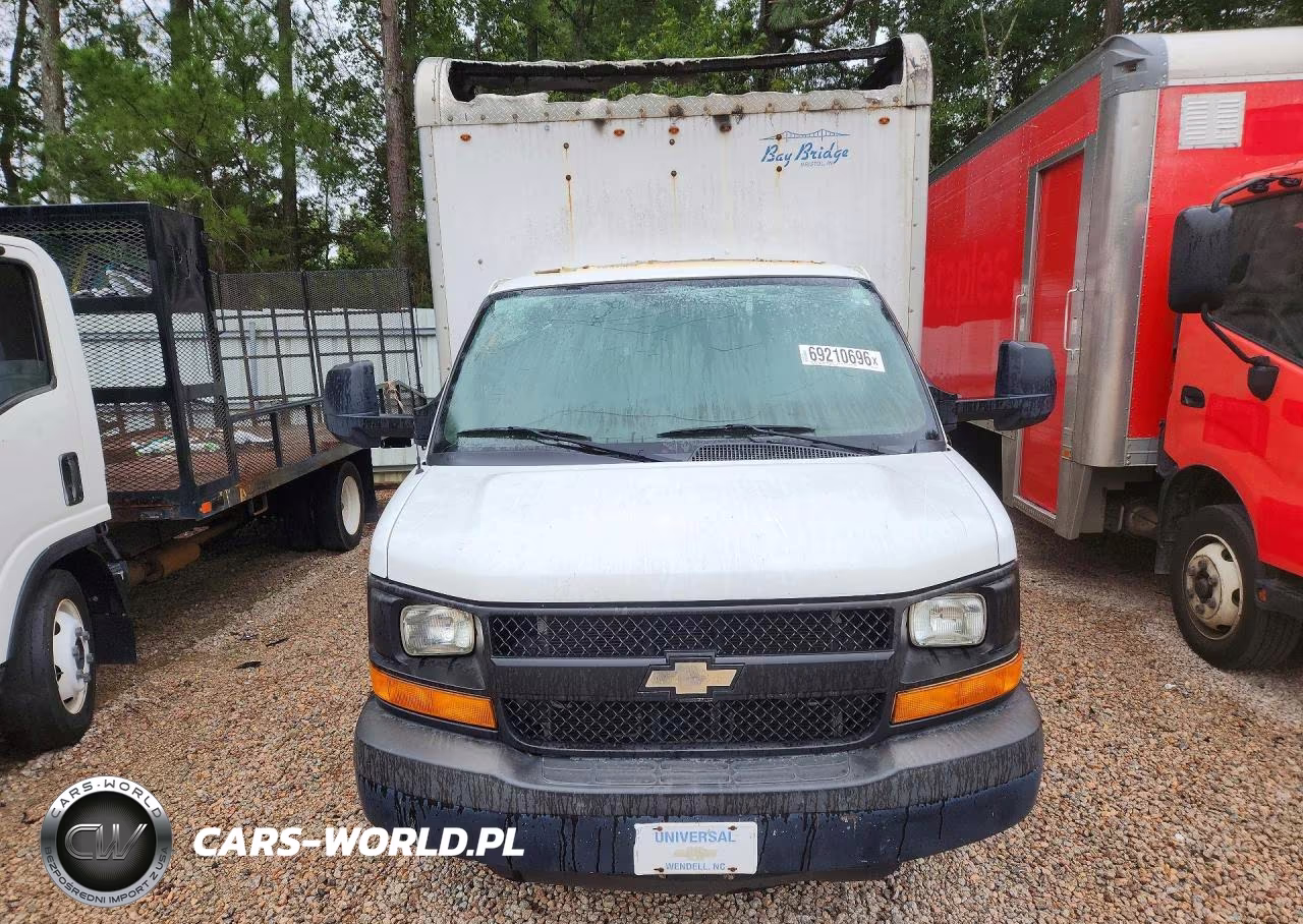 2015 Chevrolet Express Box Truck VIN:1GB3G3CG8F1225924 - 5