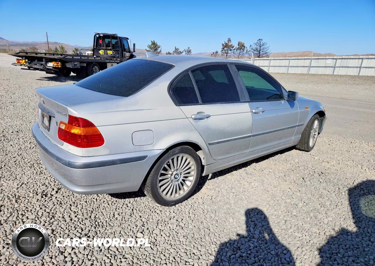 2003 BMW 325 Xi VIN:WBAEU33433PM55394 - 3