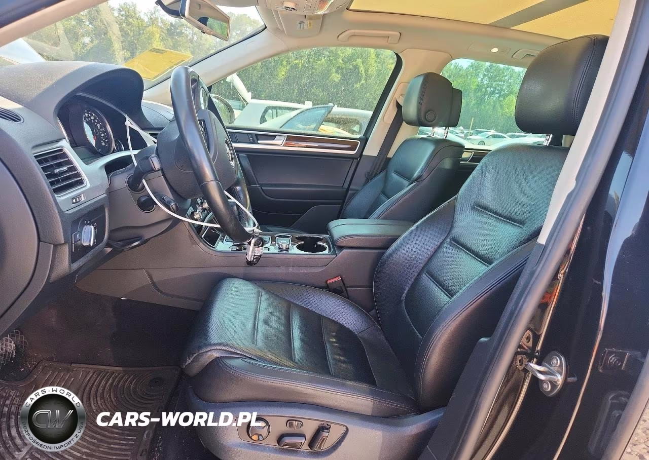2016 Volkswagen Touareg Sport VIN:WVGEF9BP4GD011472 - 7