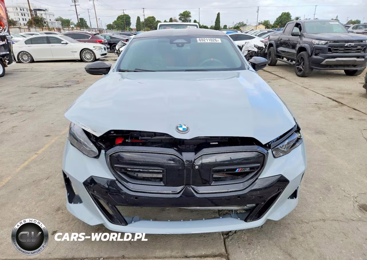 2026 BMW M5 VIN:WBS83FK02TCV22294 - 5