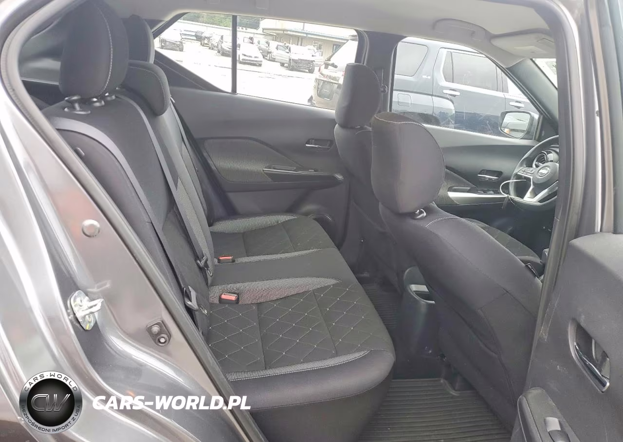 2018 Nissan Kicks Sv VIN:3N1CP5CU9JL508821 - 11