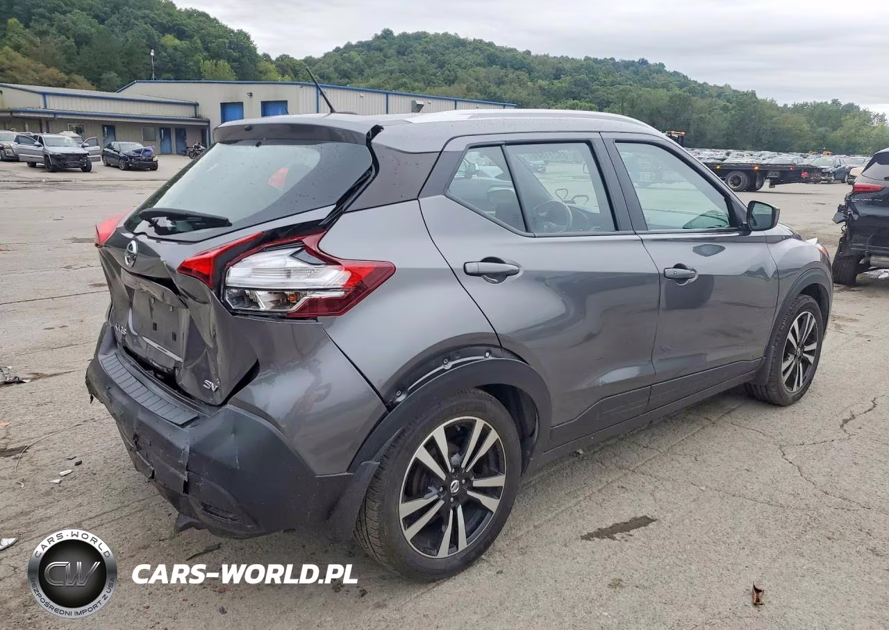 2018 Nissan Kicks Sv VIN:3N1CP5CU9JL508821 - 3