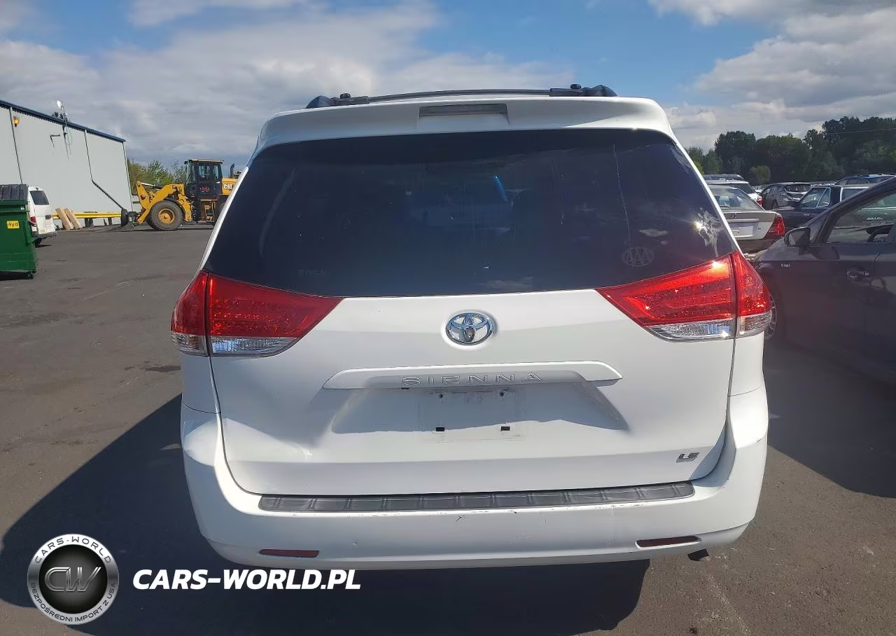 2012 Toyota Sienna Le VIN:5TDKK3DC4CS195983 - 6