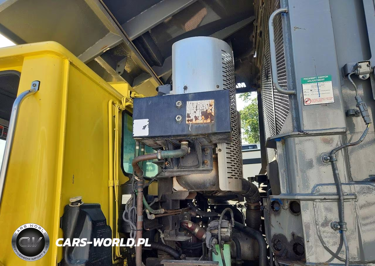2014 Mack Leu613 Refuse Truck VIN:1M2AU02C8EM008844 - 10