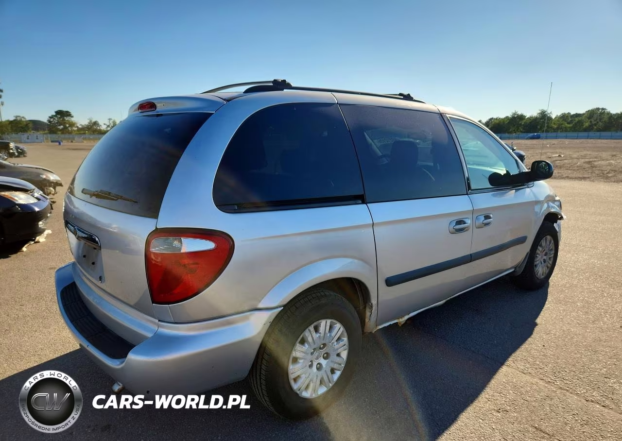 2006 Chrysler Town & Country VIN:1A4GP45R96B656391 - 3