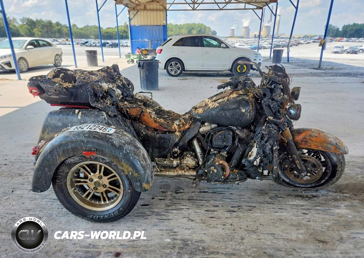 2024 Harley-Davidson Flhtcutg – zdjęcie 1 z 8
