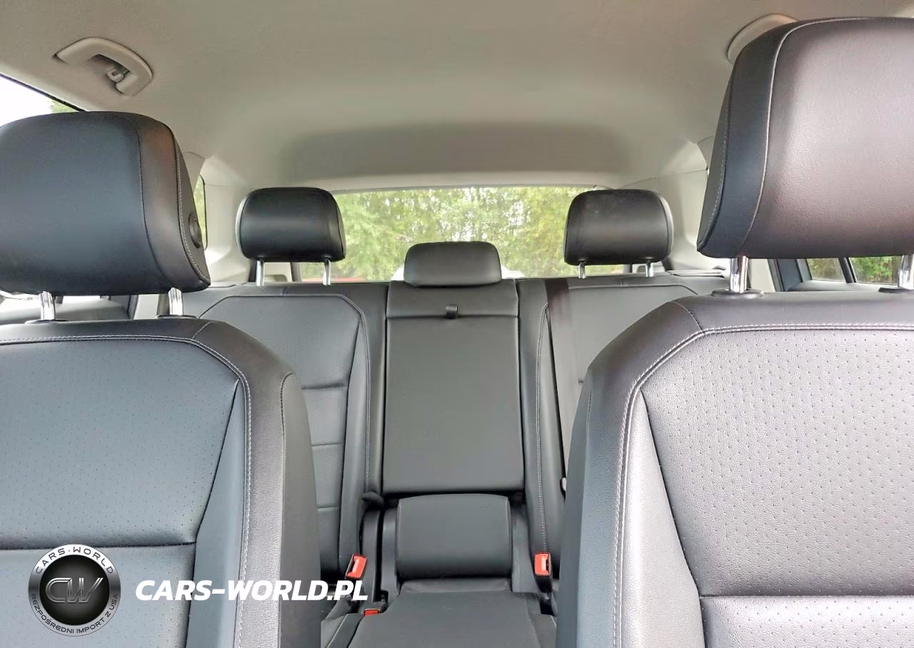 2019 Volkswagen Tiguan Se VIN:3VV2B7AX0KM023545 - 10