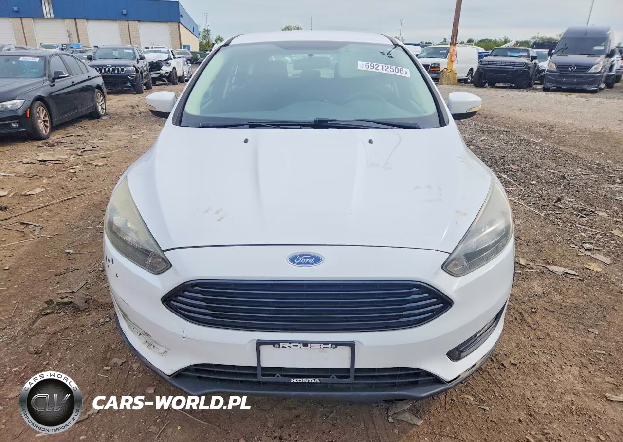 2016 Ford Focus Se VIN:1FADP3KE8GL403732 - 5