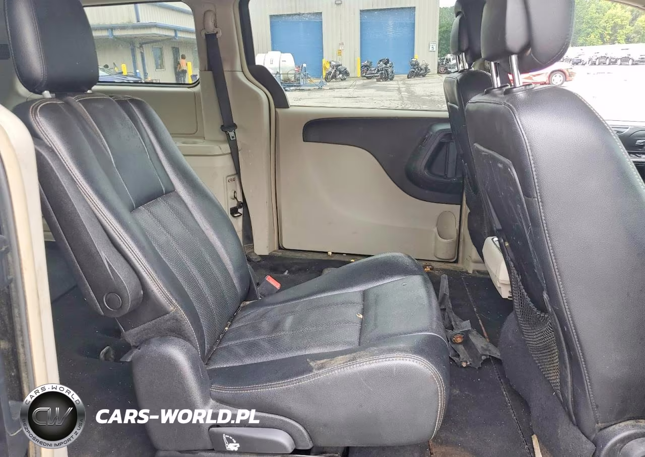 2012 Chrysler Town & Country Touring VIN:2C4RC1BG1CR337267 - 11