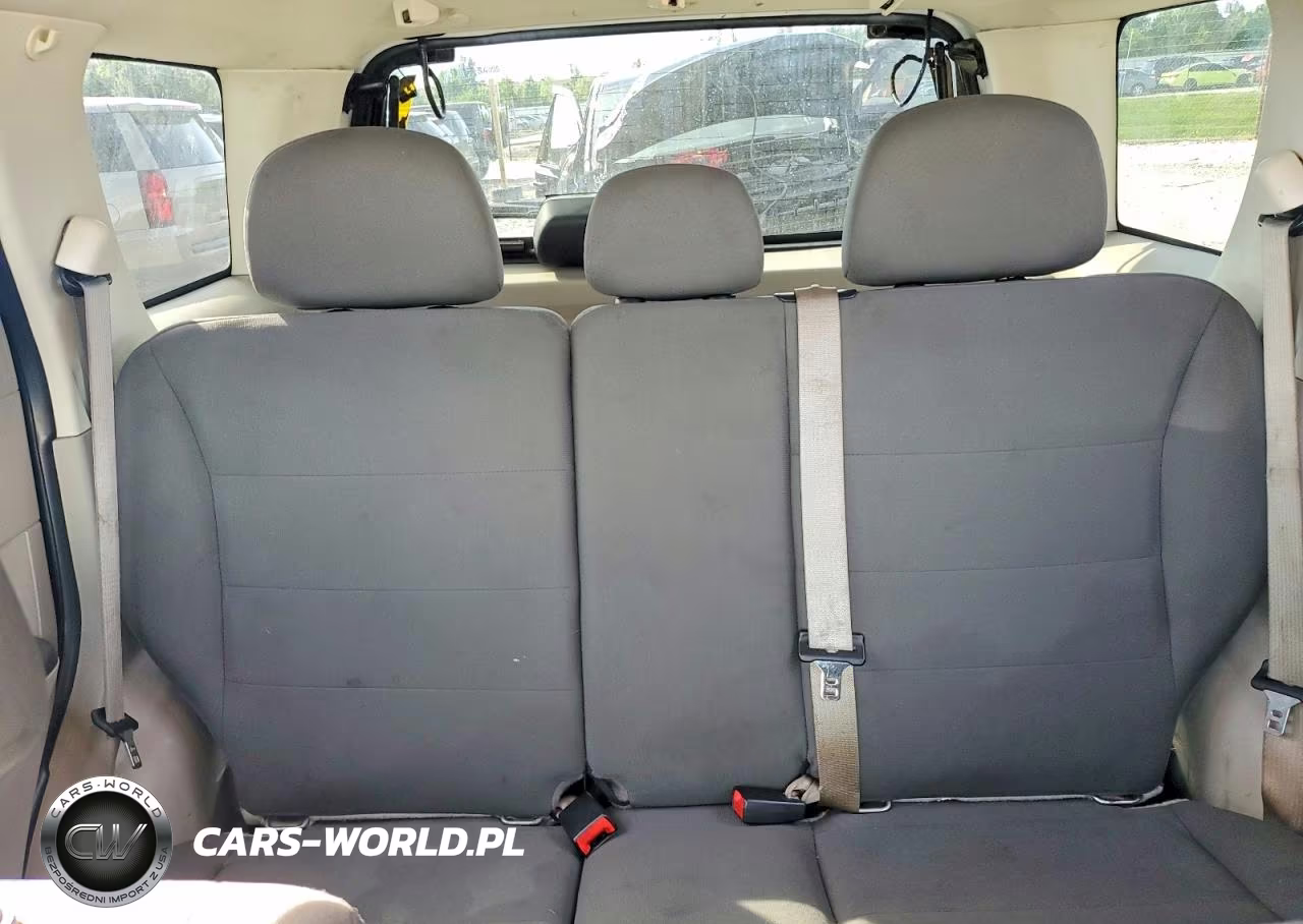 2011 Ford Escape Xls VIN:1FMCU9C75BKB84689 - 10