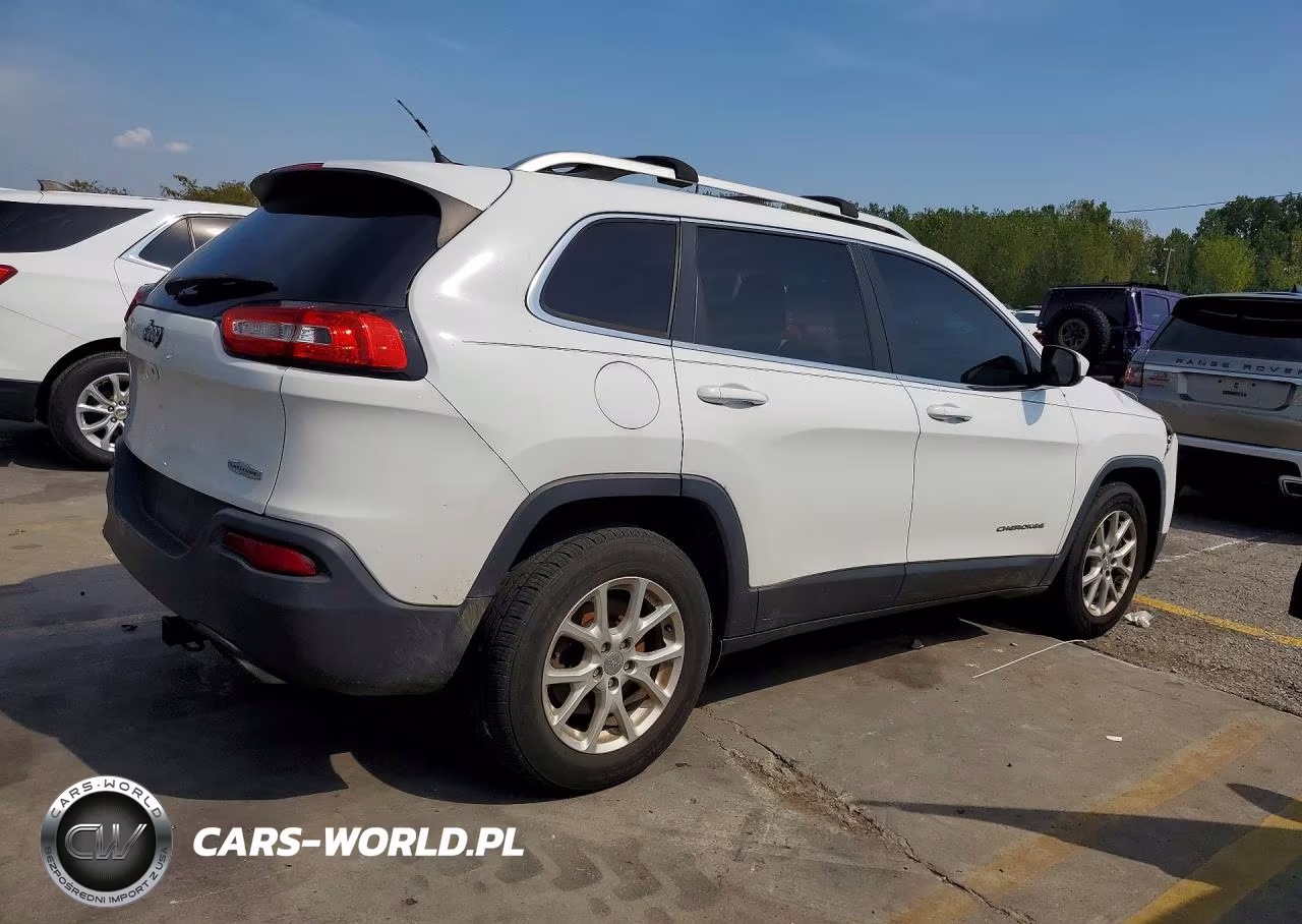 2015 Jeep Cherokee Latitude VIN:1C4PJMCS1FW648727 - 3