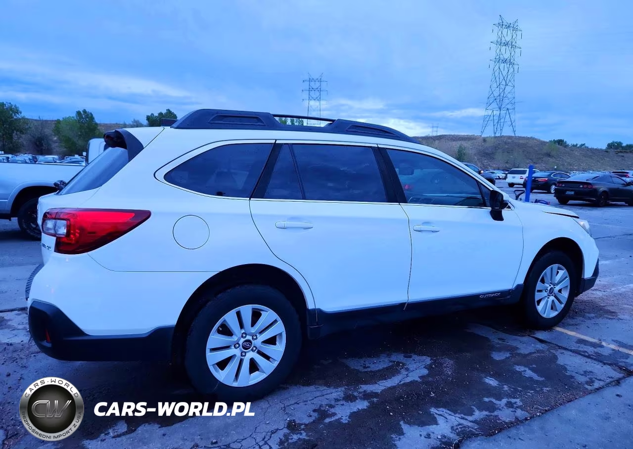 2019 Subaru Outback 2.5I Premium VIN:4S4BSAFC6K3326411 - 3