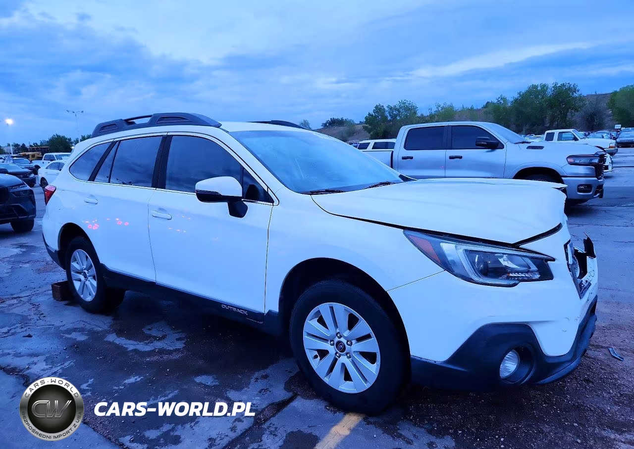 2019 Subaru Outback 2.5I Premium VIN:4S4BSAFC6K3326411 - 4