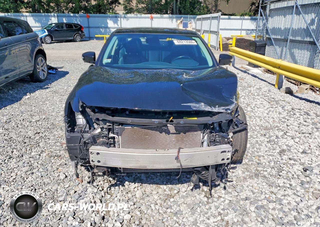 2016 Nissan Maxima Platinum VIN:1N4AA6AP1GC379251 - 5