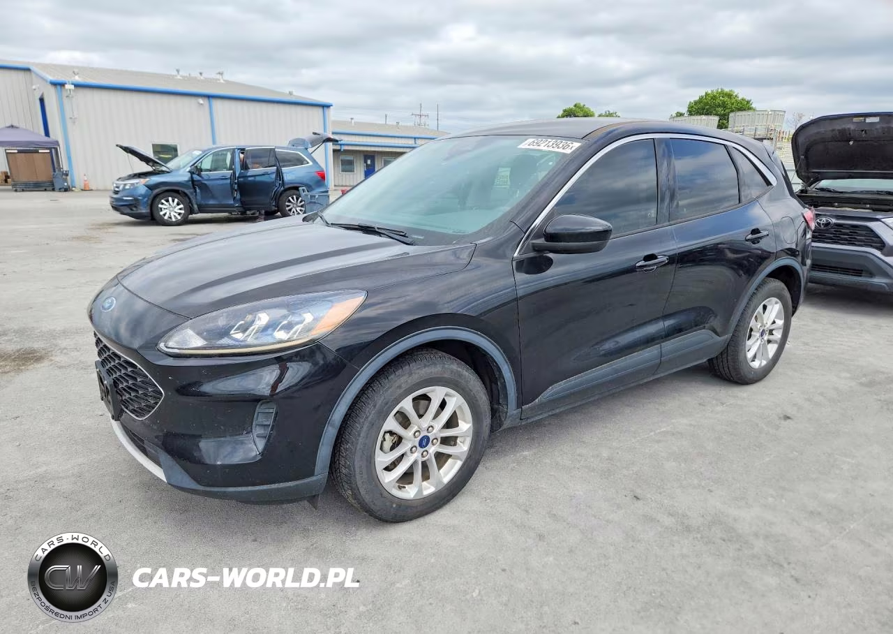 2020 Ford Escape Se