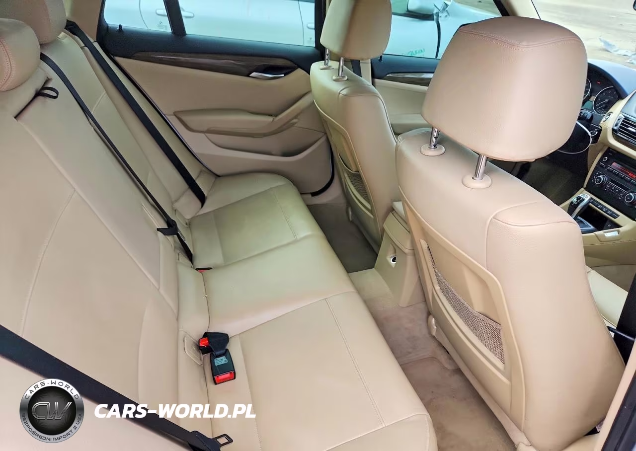 2014 BMW X1 xDrive28I VIN:WBAVL1C56EVR94168 - 10